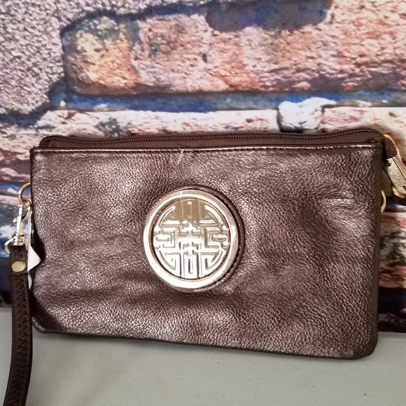 Bronze Gold Emblem 5 Compartments Wristlet - Picture 2 of 7